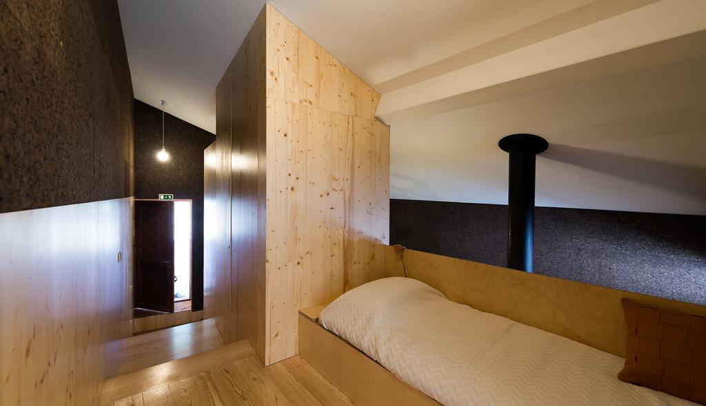 Vale Do Ninho Nature Houses Ferraria de São João Habitación foto